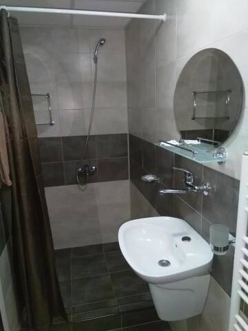 Фото номера Двухместный номер с 2 отдельными кроватями Гостевой дом Guesthouse Argacho г. Stob 19