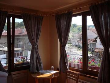 Фото номера Двухместный номер с 2 отдельными кроватями Гостевой дом Guesthouse Argacho г. Stob 7