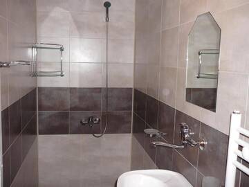 Фото номера Двухместный номер с 2 отдельными кроватями Гостевой дом Guesthouse Argacho г. Stob 9